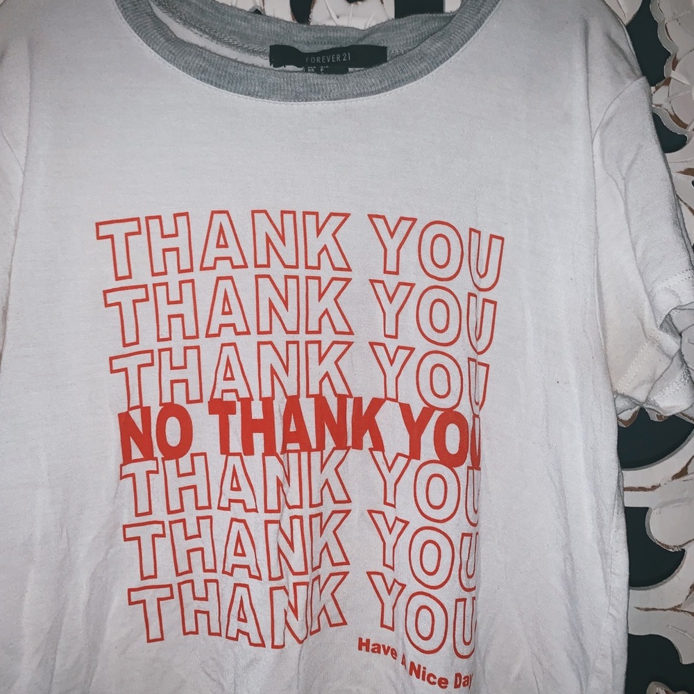 CUTE GRAPHIC TEE